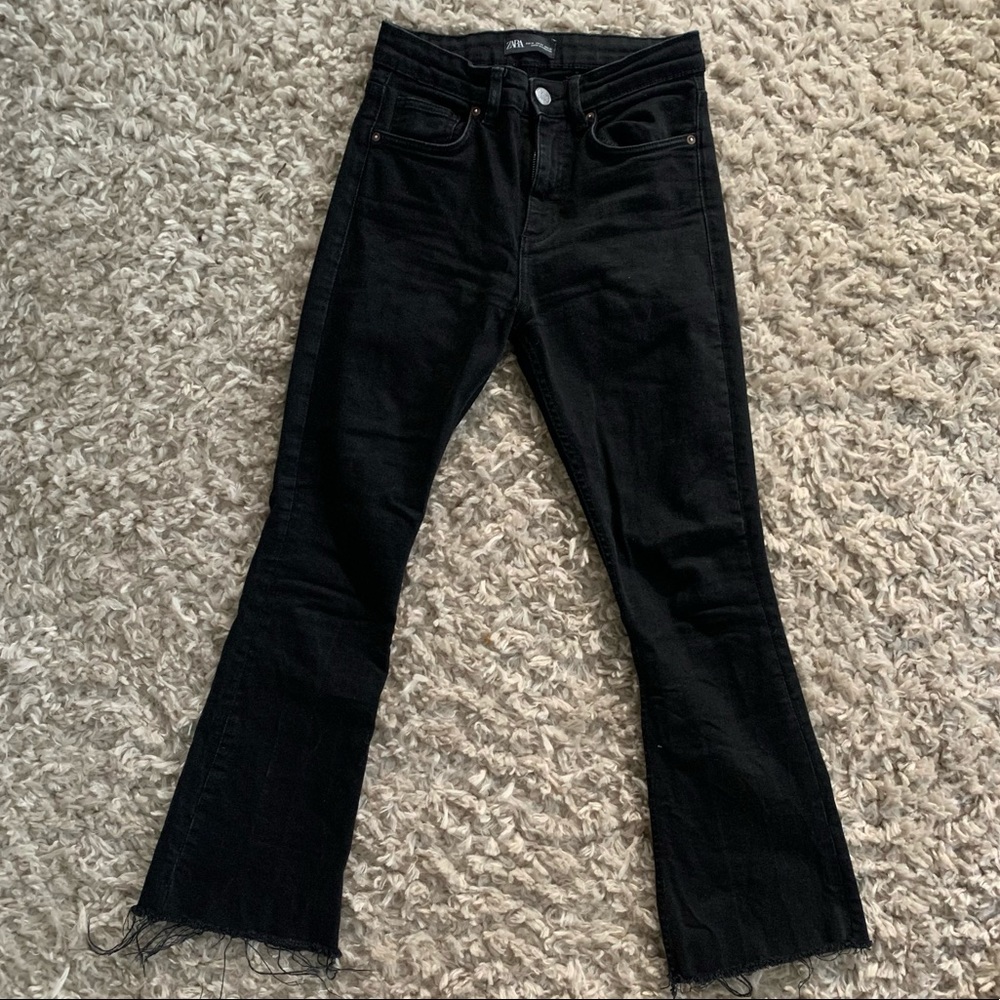 Zara High Waisted Cropped Boot Cup Jeans